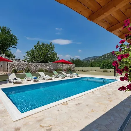 White House Rastovac Appartement