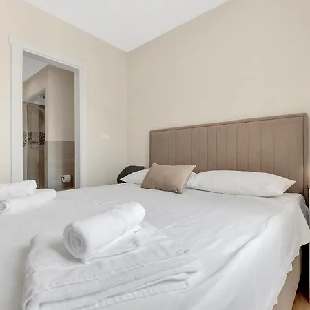 White House Rastovac Zagvozd