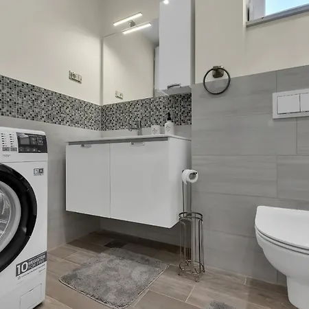 White House Rastovac *