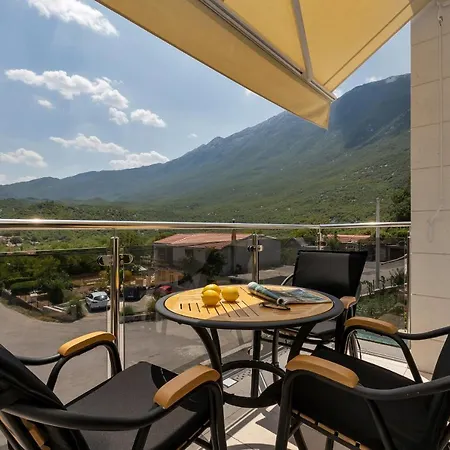 White House Rastovac Apartment Zagvozd