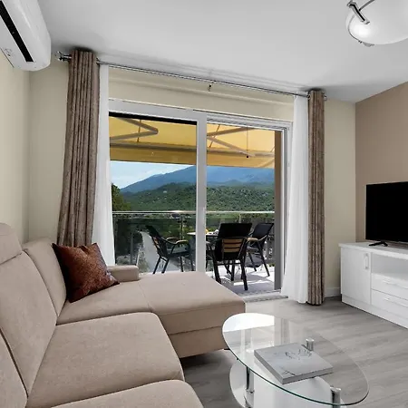 White House Rastovac