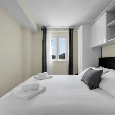 White House Rastovac * Zagvozd