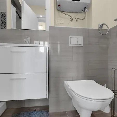 White House Rastovac